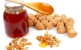 Honey with walnuts a popular remedy to enlarge the penis